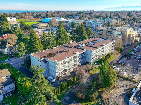 2022 Foul Bay Rd #411, Victoria, BC V8R 5A9