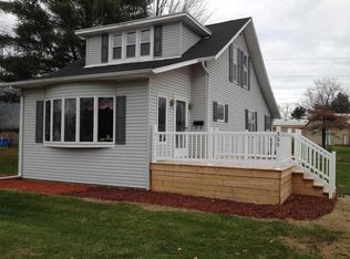 309 Van Vactor St, Argos, IN