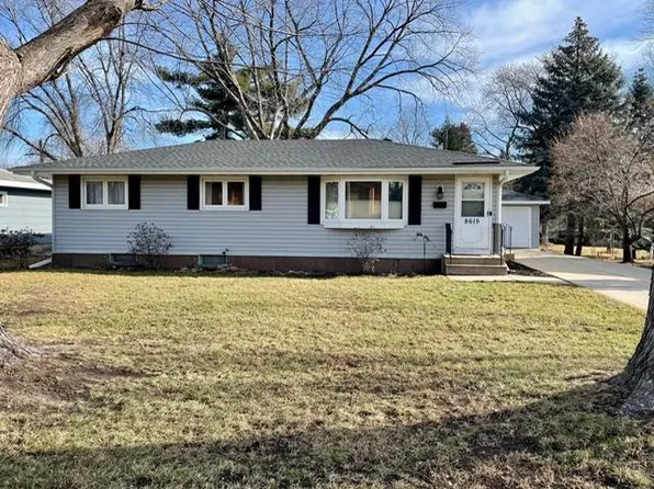 8615 Fremont Ave S, Bloomington, MN 55420