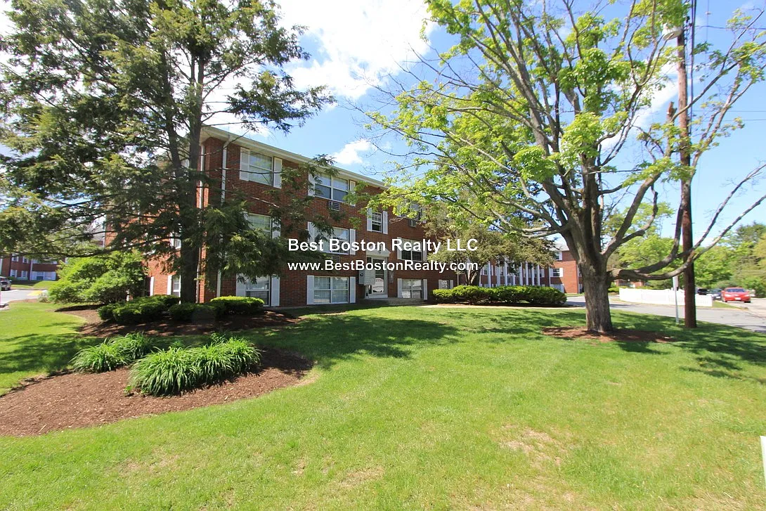 2 bed, 1.0 bath, $2,150 — Photo 2
