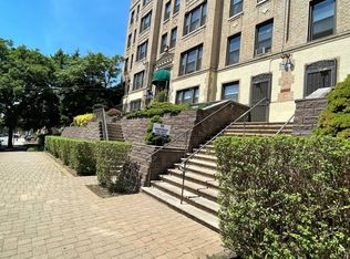 110 Glenwood Hill, Jersey City, NJ 07306