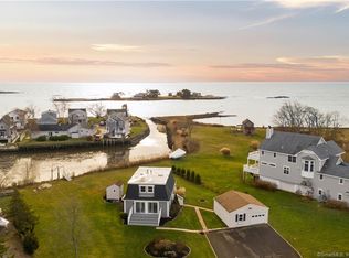 72 Sunset Beach Rd, Branford, CT 06405
