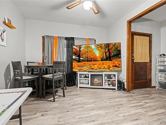 3rd image of 120 Armin Pl