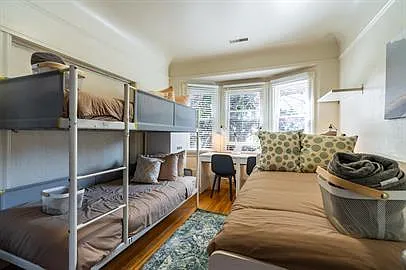 2427 Ellsworth St — Photo 152
