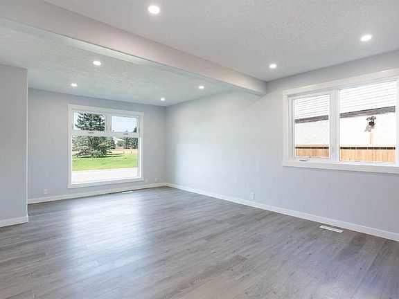 5th image of 68 SW Abergale Way NE