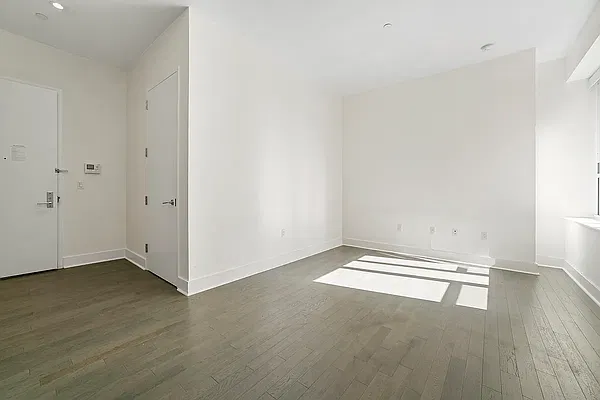 Rented by RELO REDAC INC. | media 3