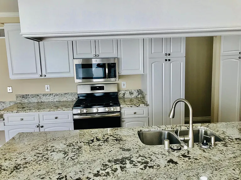 680 Driftwood Ave — Photo 5