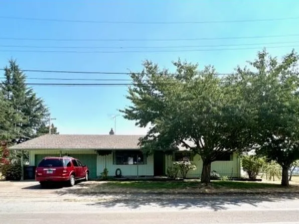 262 N 1st St, Carlton, OR 97111