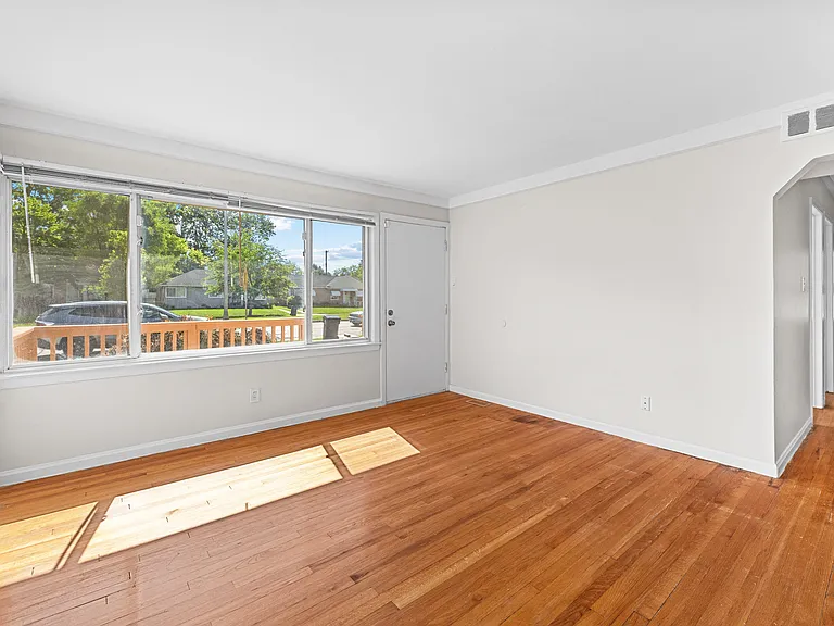 3725 Coolidge Hwy — Photo 7