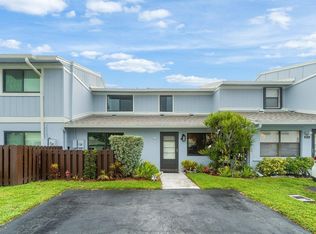 16318 Country Lake Cir, Delray Beach, FL 33484