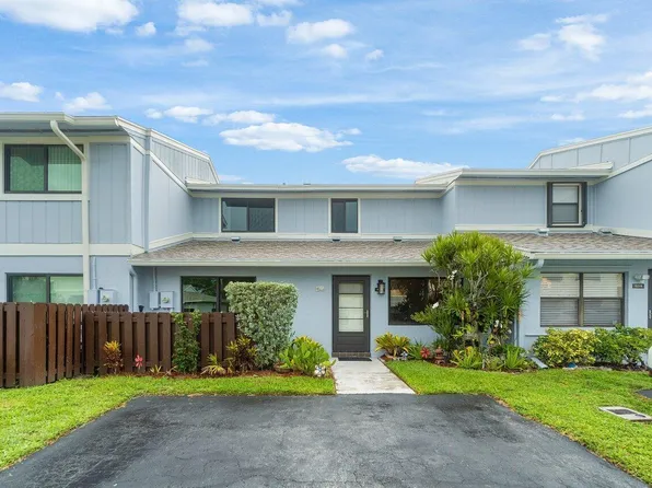 16318 Country Lake Circle, Delray Beach, FL 33484