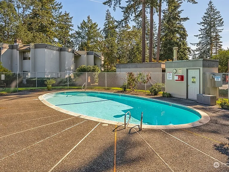 7501 Ruby Dr SW #G201 — Photo 17