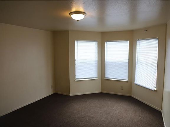 2nd image of 1651 McKinnon Ave