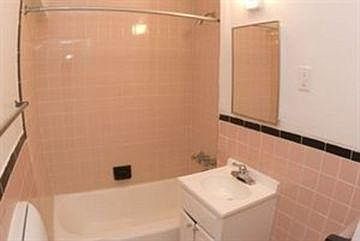 2nd image of 2015 Foster Ave APT 15