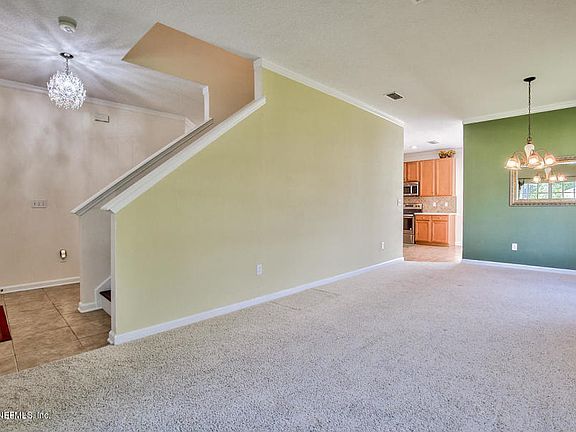 5th image of 2463 Willowbend Dr