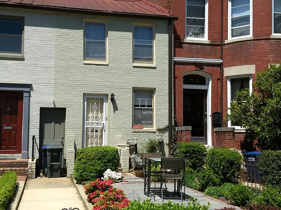 310 Maryland Ave NE