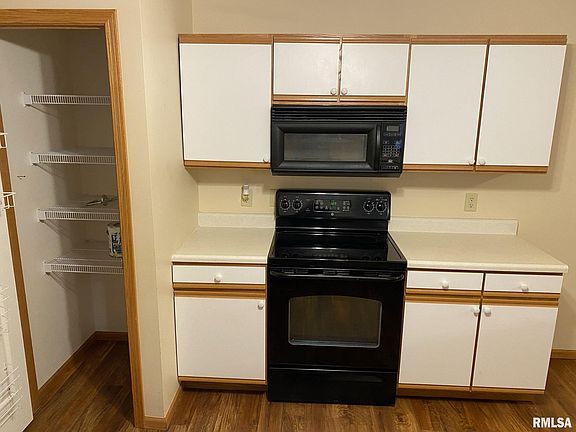 5th image of 3804 Creek Hill Dr #3