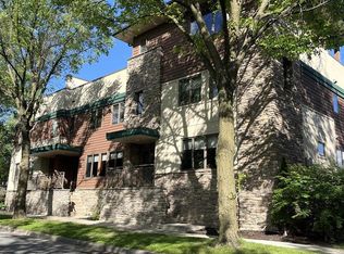 3213 Glacier Ridge Rd, Middleton, WI 53562