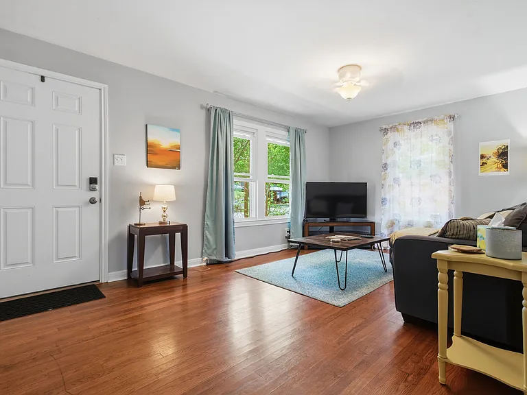 1806 Justin Ln #A — Photo 12