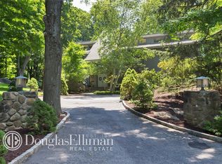 66 Round Hill Rd, Armonk, NY 10504