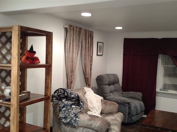 4th image of 142 McKinley Ct