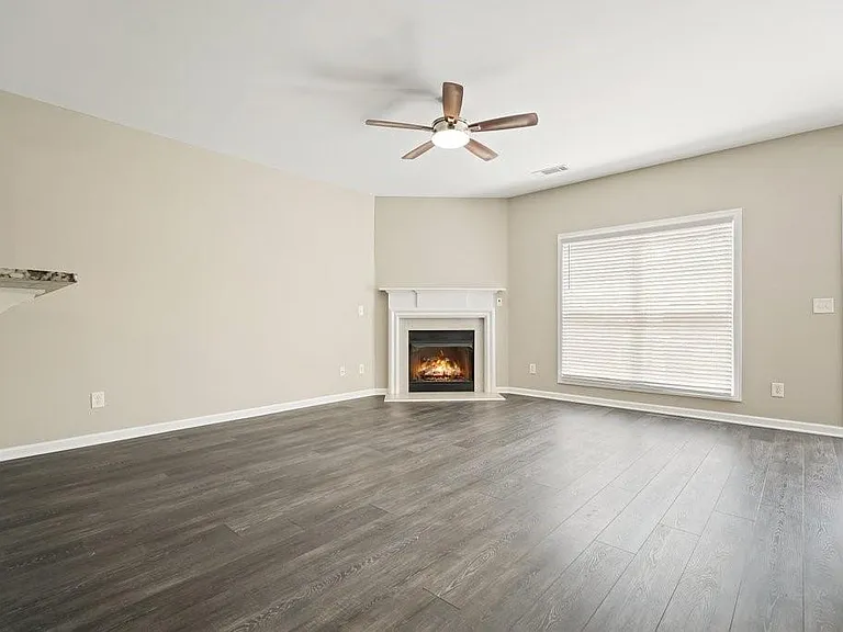 2045 Lakeshore Overlook Dr — Photo 17