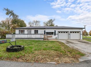 903 S Tyler Ave, Aurora, MO 65605