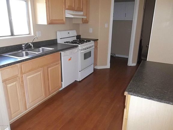 4th image of 6061 N Wildhorse Dr