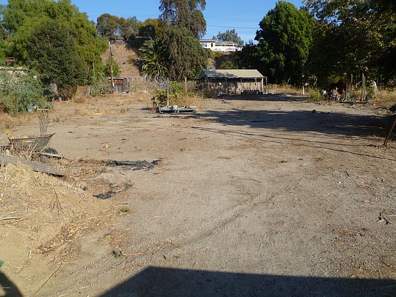 2nd image of 2960 N Ventura Ave