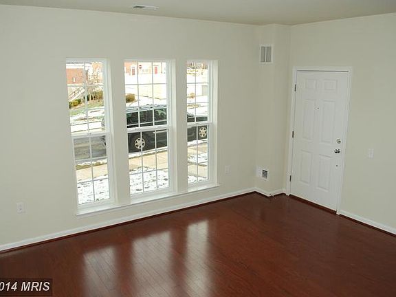 3rd image of 42685 Wardlaw Ter