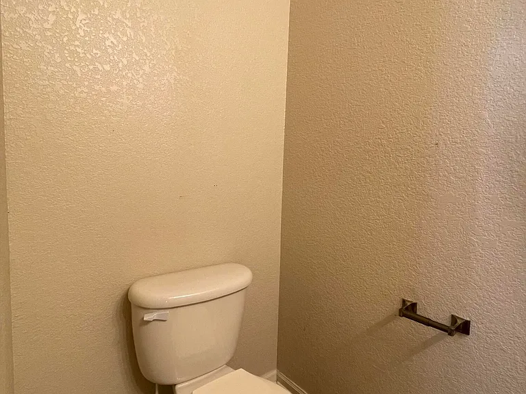 806 Baldwin Rowe Cir — Photo 10