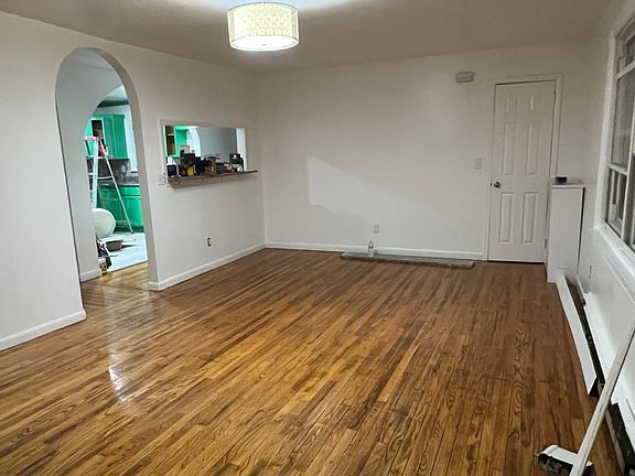 3rd image of 5215 Meadowview Ave Floor 2