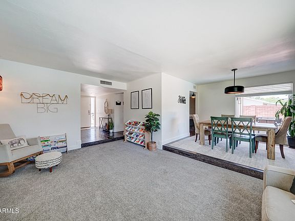 3rd image of 4820 E SUNNYSIDE Drive