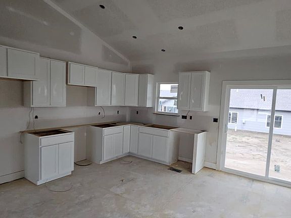 4th image of 8961 E Joshua St