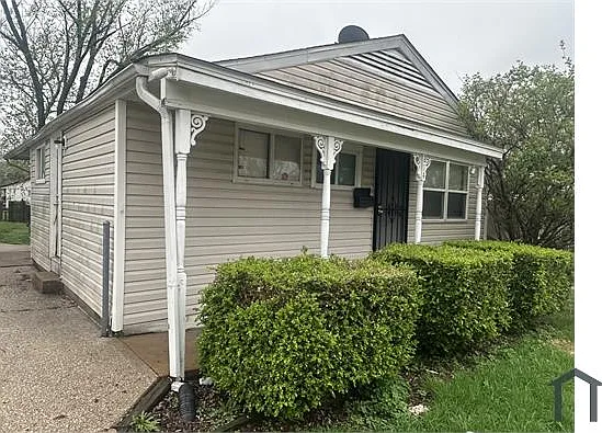214 Ben Nevis Rd — Photo 8