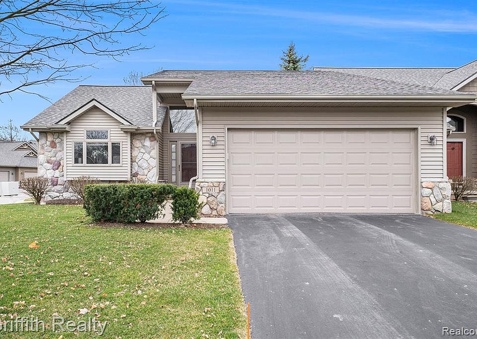 1011 Steph Ln, Brighton, MI 48116 | Zillow