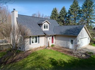 4572 Arlene Ln, Holland, MI 49423