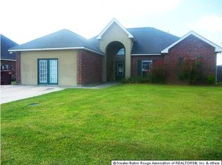 23843 S Point Dr, Denham Springs, LA 70726