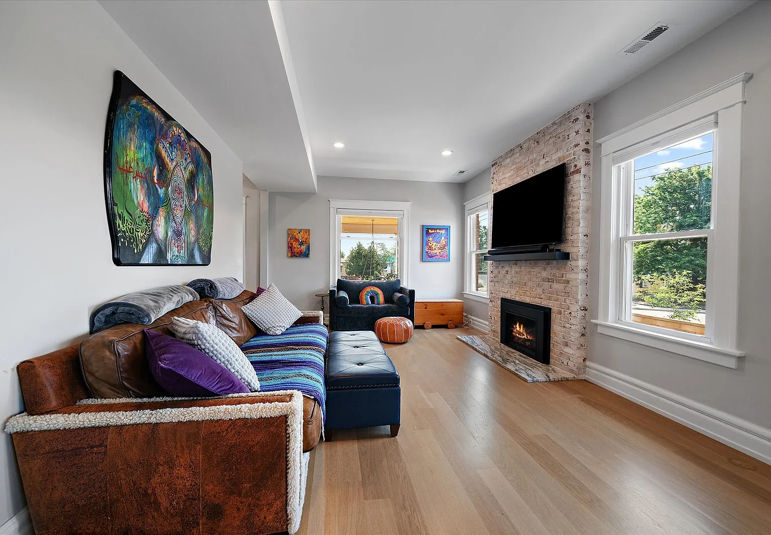 5 bed, 3426 sqft, $6,500 — Photo 3