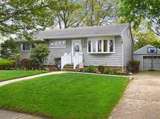 807 Herman Ave, Franklin Square, NY 11010