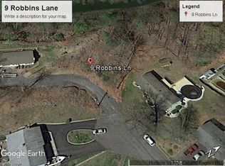 9 Robbins Ln, Saugerties, NY 12477