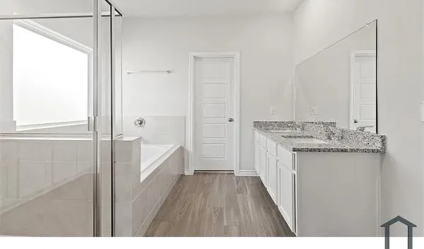 1020 Wingjet Way — Photo 2