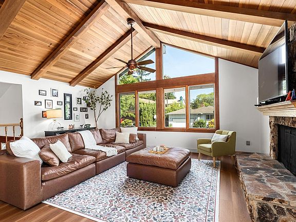 3rd image of 3404 Castlerock Court