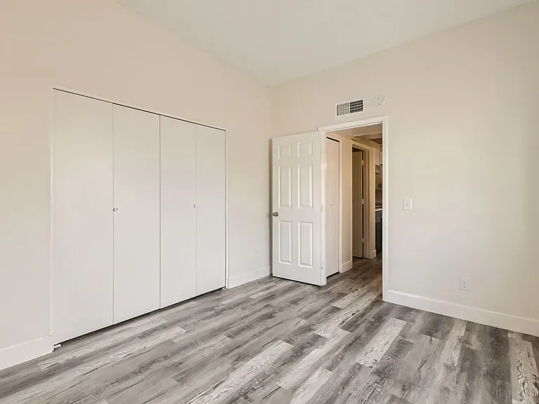 2826 E Le Marche Ave — Photo 9