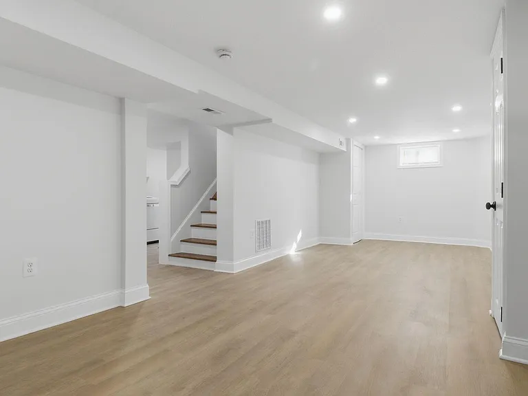 5633 Jamestown Rd — Photo 30