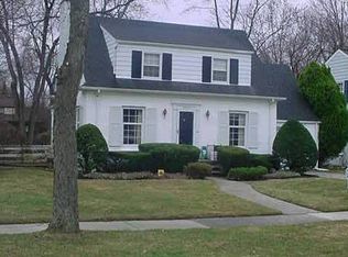 18737 Saratoga Blvd, Lathrup Village, MI