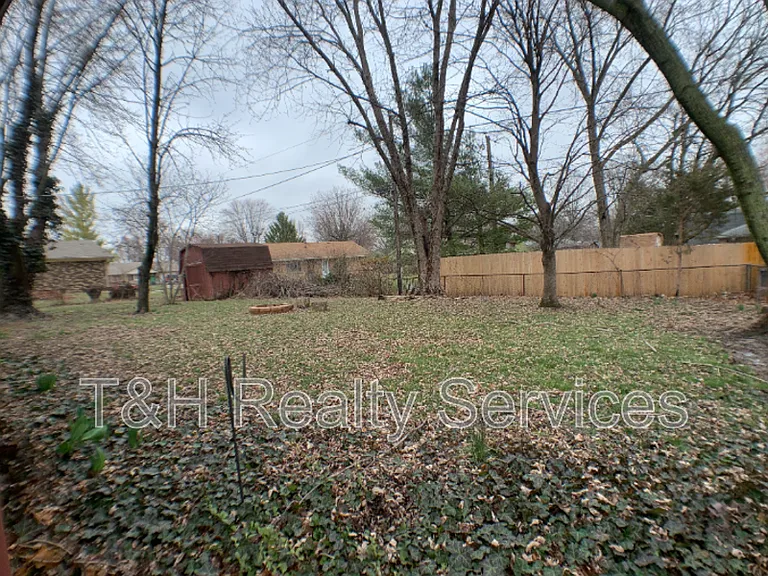 7649 Southfield Dr — Photo 3