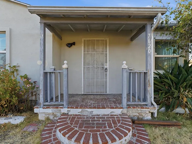 7620 Saranac Ave — Photo 24