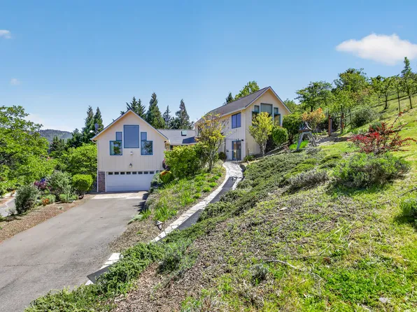 4406 San Juan Dr, Medford, OR 97504