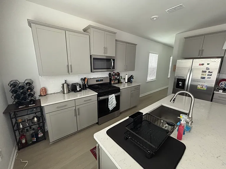 1600 Tamarisk Ln — Photo 9